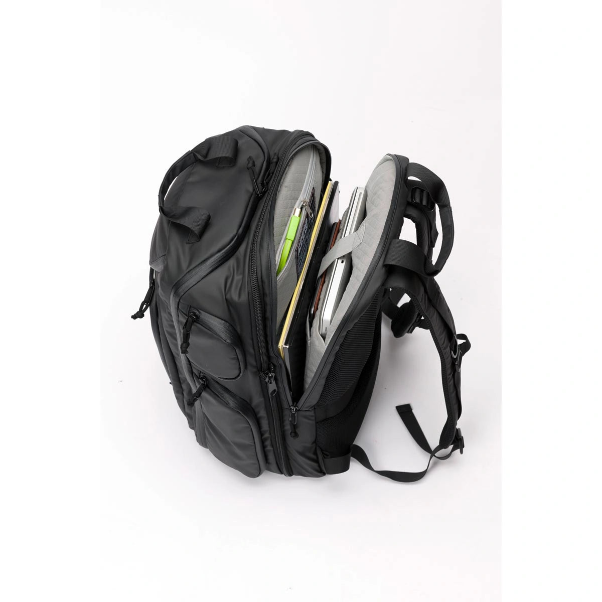 Mochila reciclada de plástico con compartimentos espaciosos myhd.cl - Ableton Push 2
